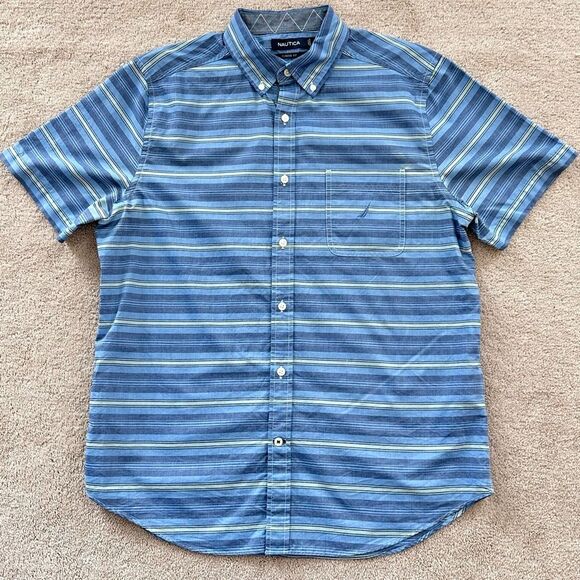 Nautica Mens Short Sleeve Button-down
Striped Shirt, Classic Fit, Size M - Picture 1 of 6